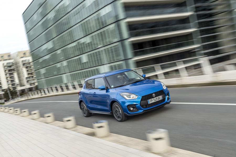  Suzuki Swift Sport Hybrid 2020 года  (WW) (фото 14 из 40)